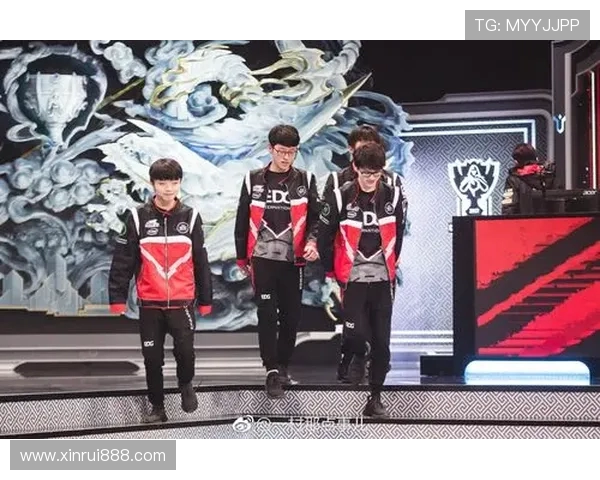 EDG战队荣耀之路：从默默无闻到巅峰对决的奋斗历程